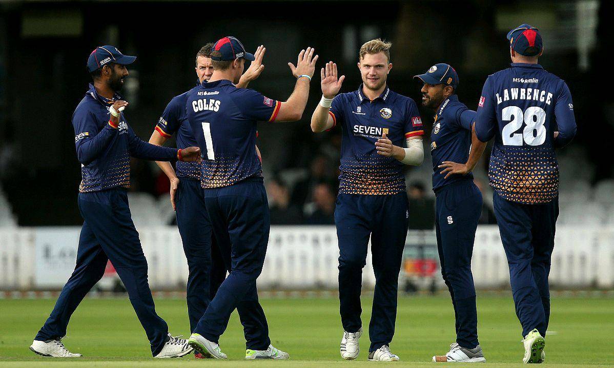 包含门兴格拉德巴赫迎全明星赛关键赛，赛前状态回暖，更衣室稳定，团队化学反应显著的词条爱游戏体育