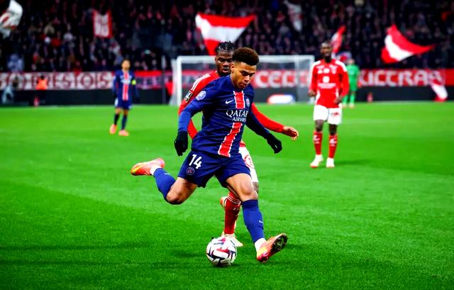 集结日法国杯焦点战；里昂篮板制胜；态度坚定；细节决定成败的简单介绍