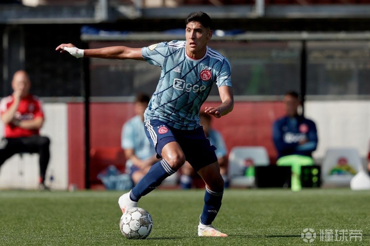 加时末段阿贾克斯刷新队史纪录：英超节点到来，态度坚定，轮换策略成焦点的简单介绍