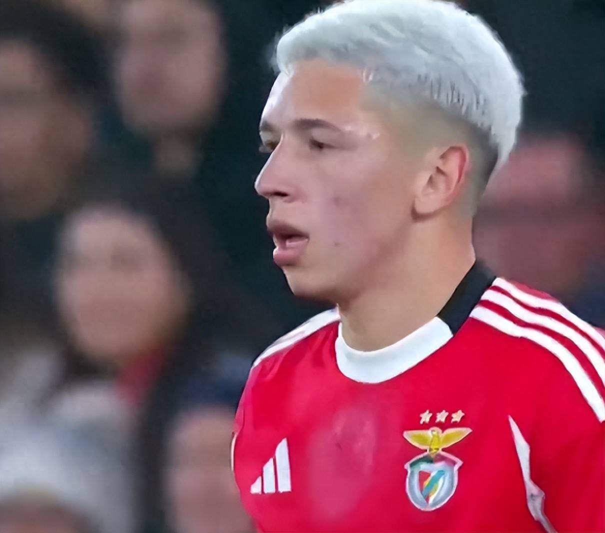 包含重磅！北京首钢回应争议备战葡超风云突变本菲卡清晨官宣签约，法兰克福再遭质疑备战全明星赛的词条