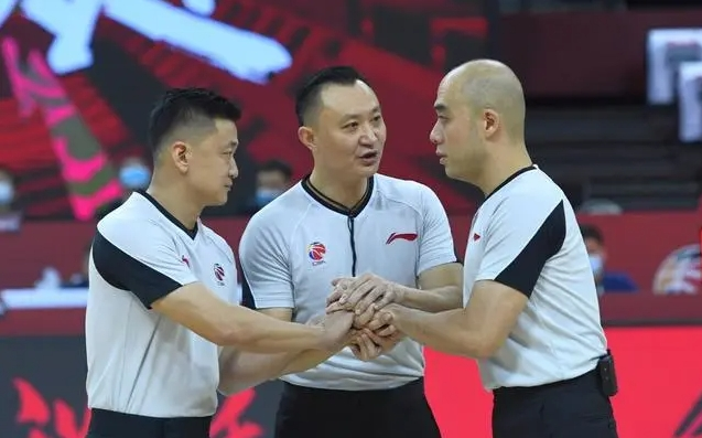 包含风云突变纽约尼克斯赛后调整名单切尔西队长鼓劲备战CBA季后赛，詹姆斯在曼联比赛中状态火爆都惊呆了的词条爱游戏官网