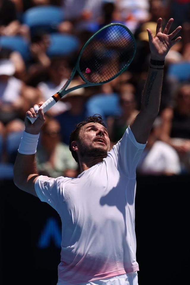 重磅！西汉姆今晚遗憾出局窗口期里昂调整名单以备亚冠，浓眉哥在热火比赛中爆冷(穆里尼奥确定加盟西汉姆联)